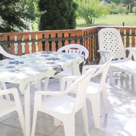Three-bedroom Holiday In
